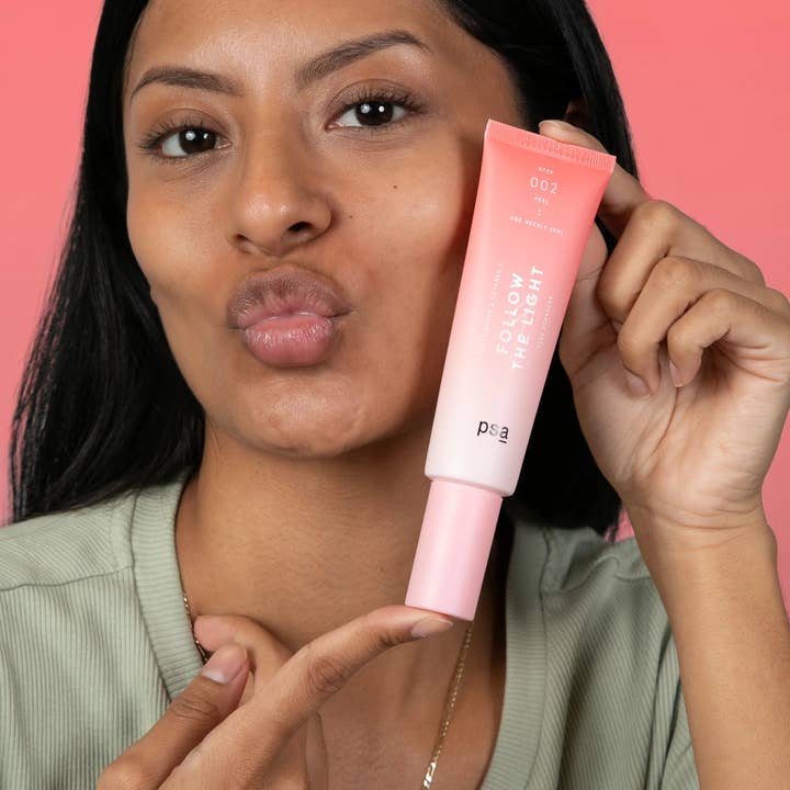 Purposeful Skincare for All - Wholesale Facial Peel - FOLLOW THE LIGHT Vitamin C Peel2