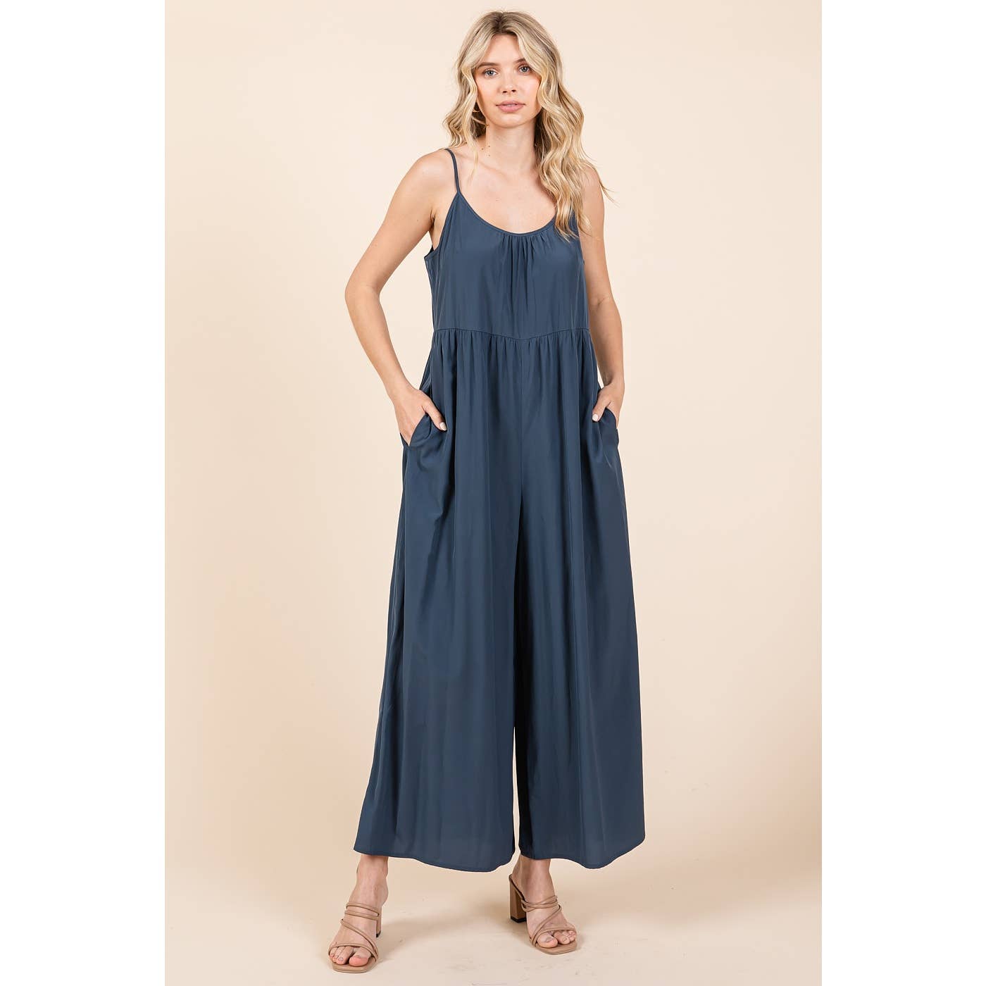 mittoshop – wholesale Jumpsuit - Dam – BRED ÄRMLÖS JUMPSUIT MED LÅNG HALS2