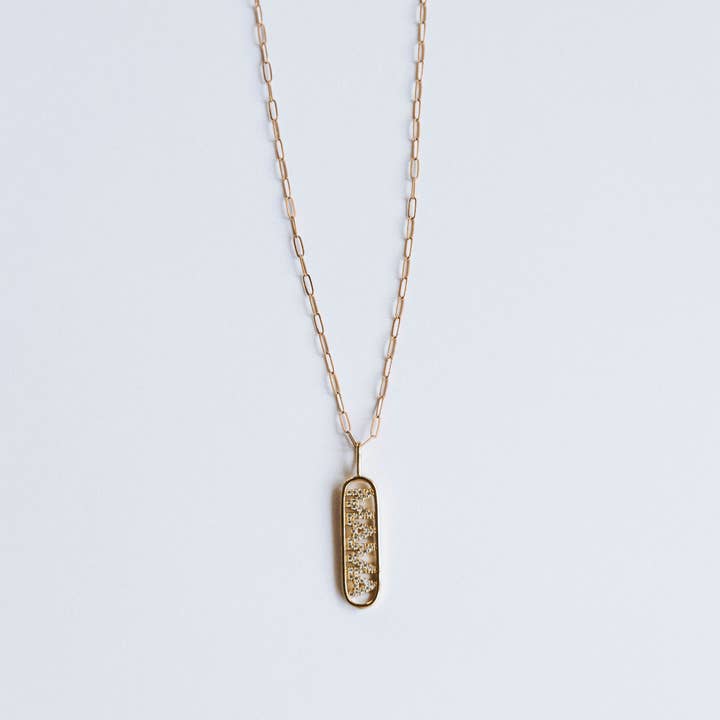 Le Collier Mama Drop pour la vente par Jay Nicole Designs