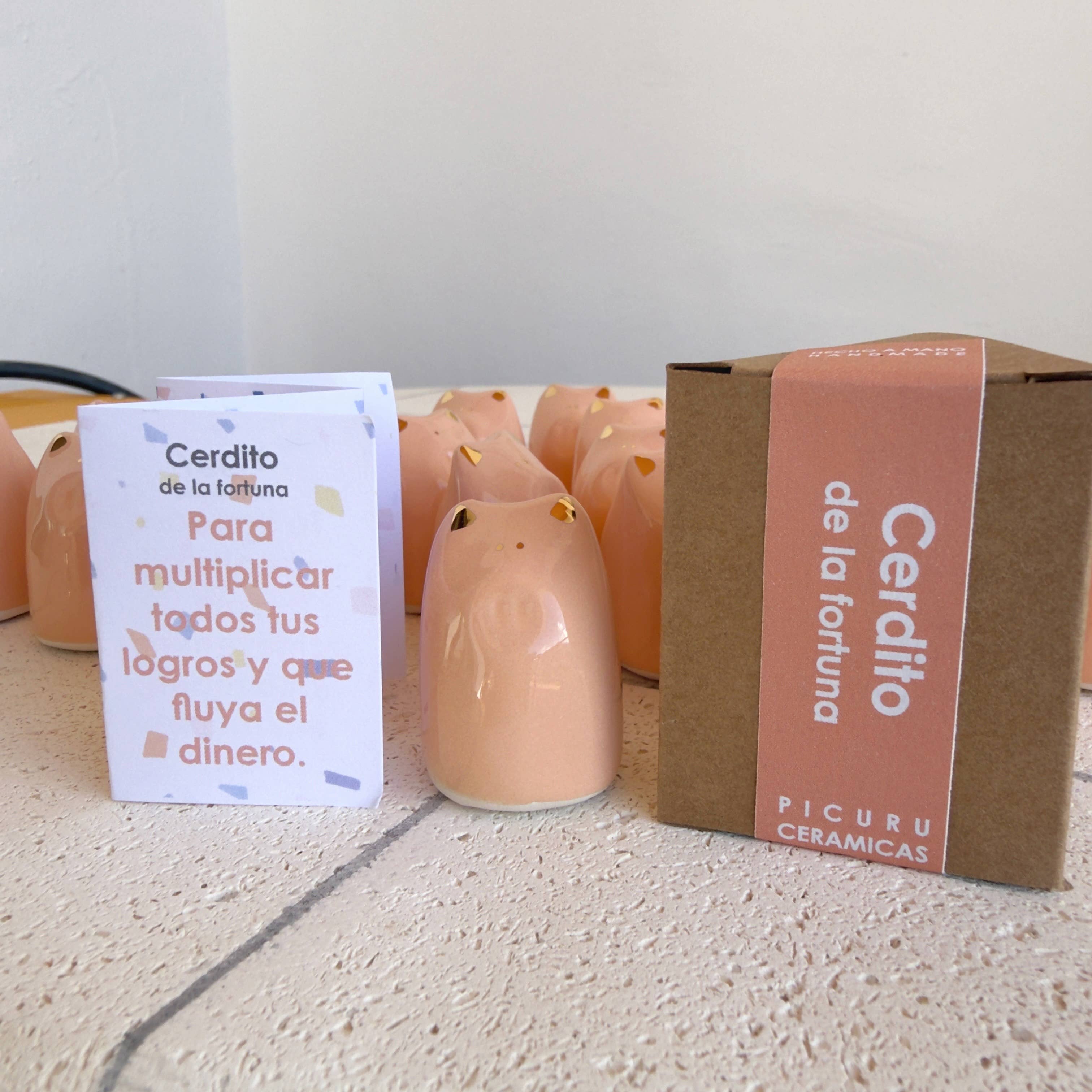 Picuru ceramicas - Wholesale Decorative Figurine - Fortune Pig Amulet - Gold Luster 5 Languages3