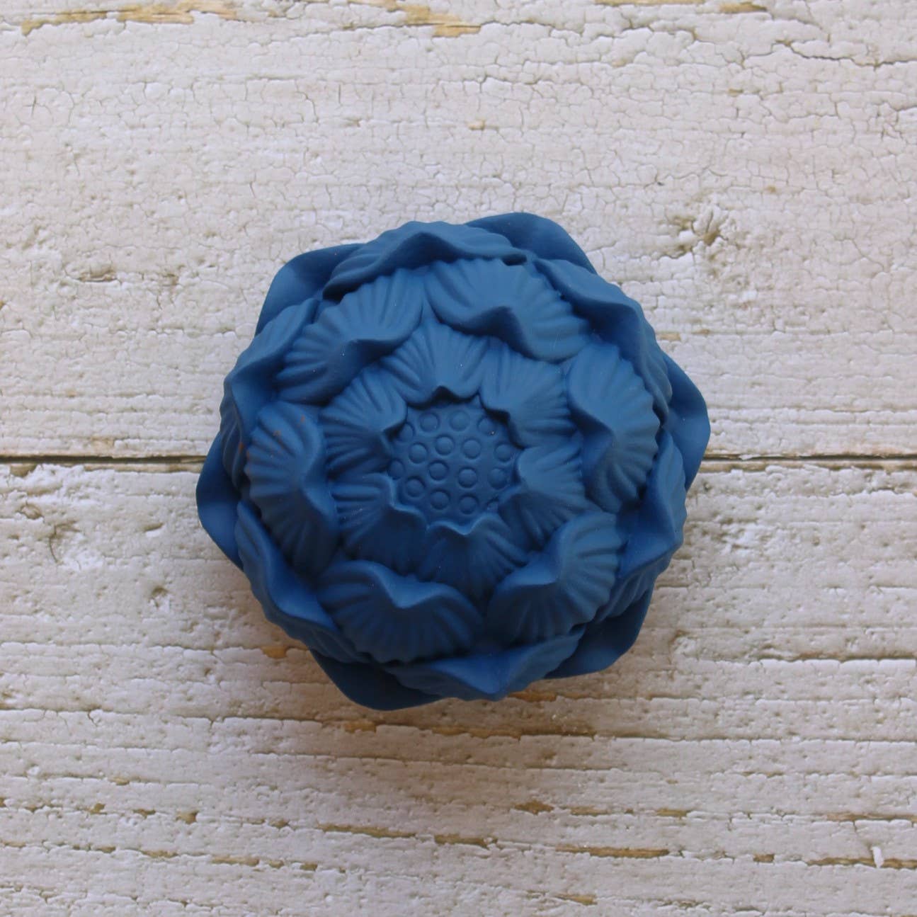 44 - Quarenta44Quatro - Wholesale Decorative Tabletop Object - Flor de Lótus de Gesso3