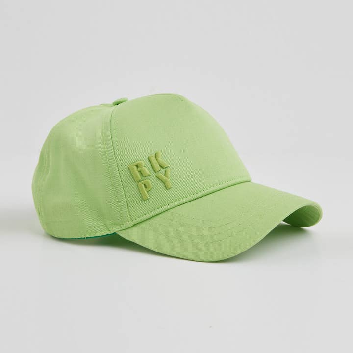 Kappe LOVIS Unisex Grün and other Purchase Wholesale kippenvoer. Free Returns & Net 60 Terms on Faire trending on Faire.