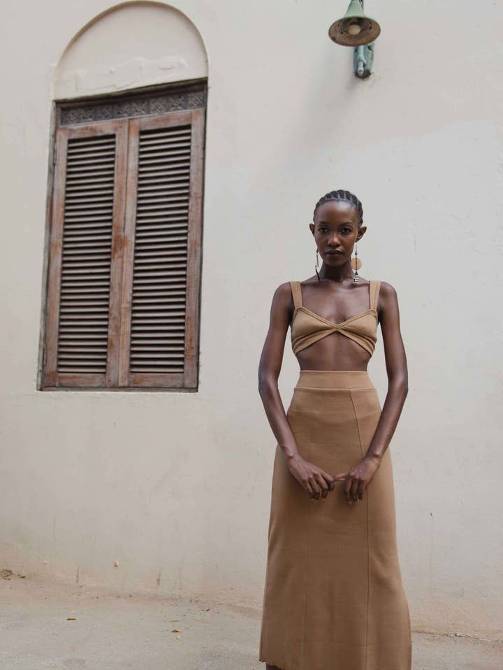 JUPE AYRA | PRÉVENTE pour la vente par Arraei Collective