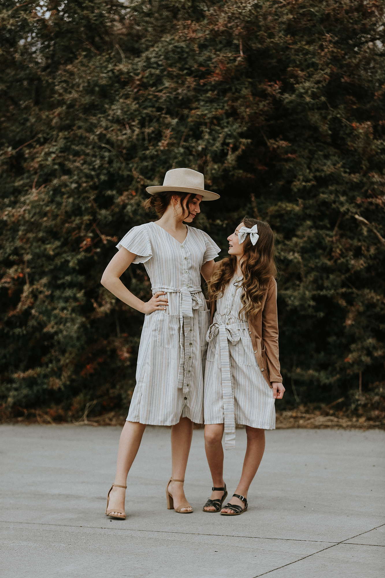 Navy Fields – Engroshandel Kjole - Børn – Jasper Linen Fuld Knap Kjole5