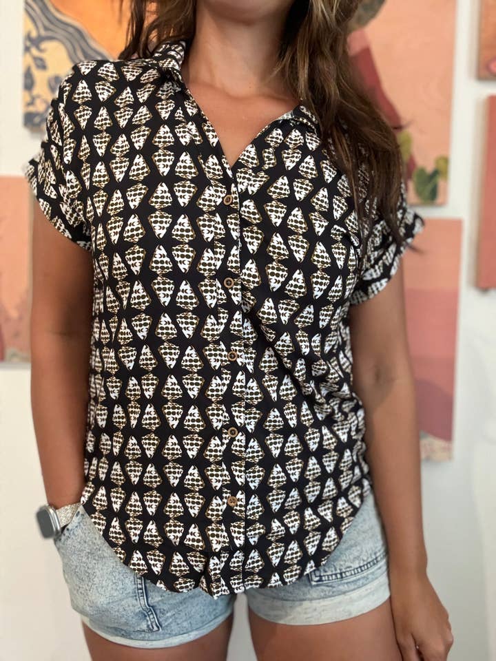 Paradise Now Hawaiʻi - Wholesale Button Down Shirt - Women's - Womens Aloha Tee in Waiehu
