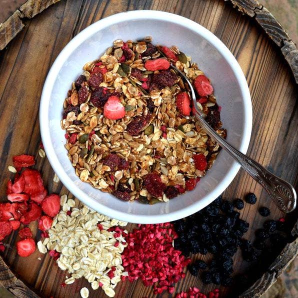 Lakeland Mues - Vente Céréales pour le petit-déjeuner - The Berry Blast - Muesli artisanal grillé1