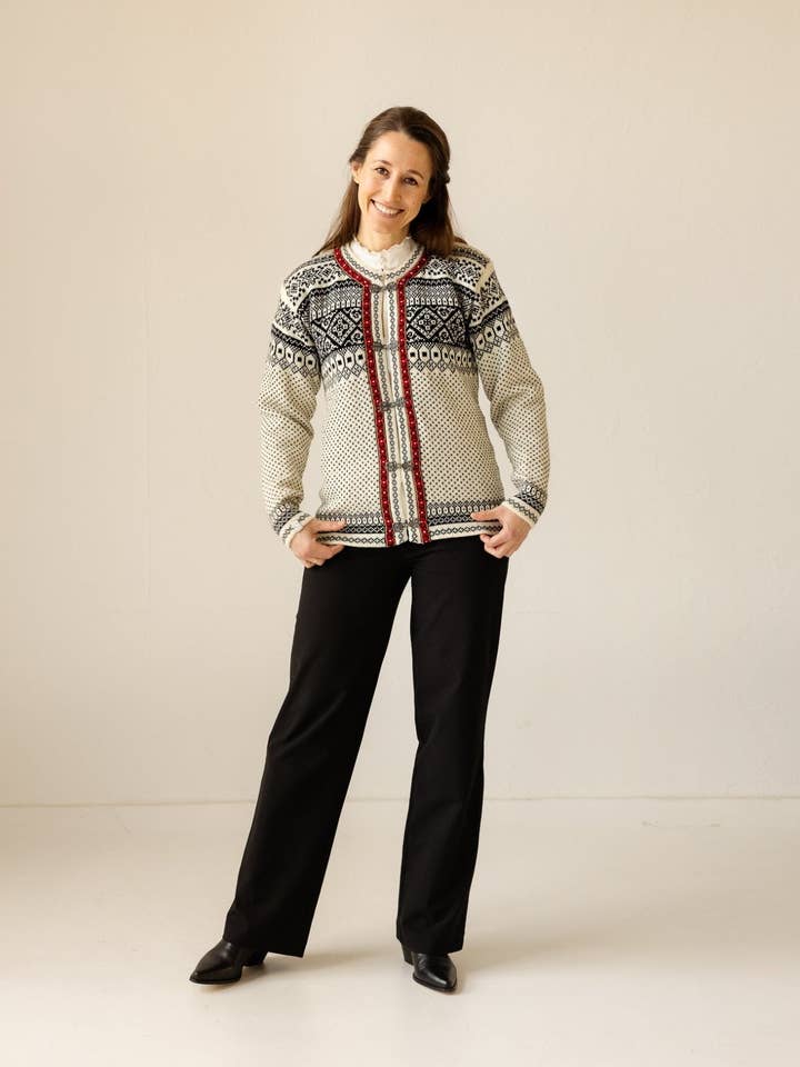 Rundemann Women's Cardigan for wholesale by Susan Fosse AS