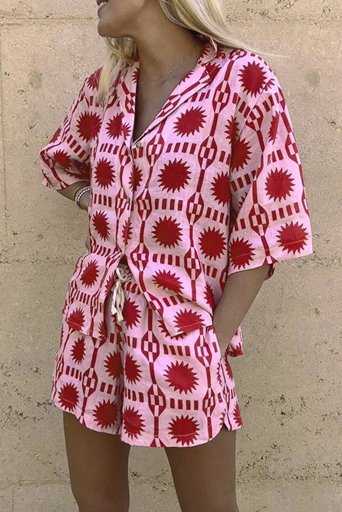 Rosso Camicia e pantaloncini abbottonati stampati rossi Set 2 pezzi ZK1039 in vendita all'ingrosso su Faire2