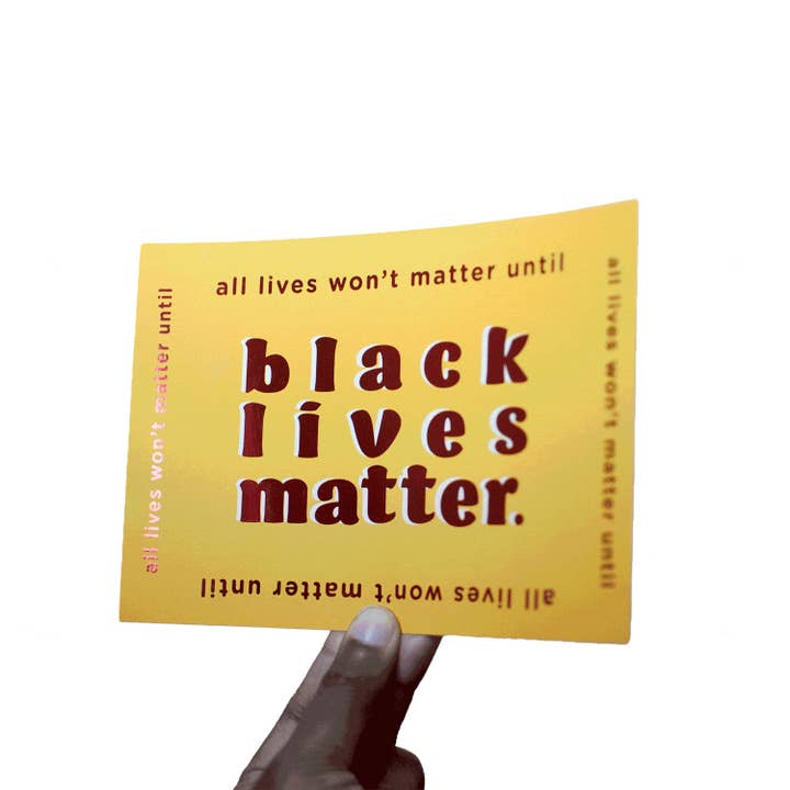 Black Lives Matter — Cartoncino rosso per la vendita all'ingrosso da parte di The Monarq