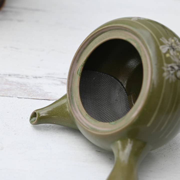 Aprikalife - Wholesale Tea Pot - Japanese Handmade Flowered Teapot with Strainer - 12 fl oz
