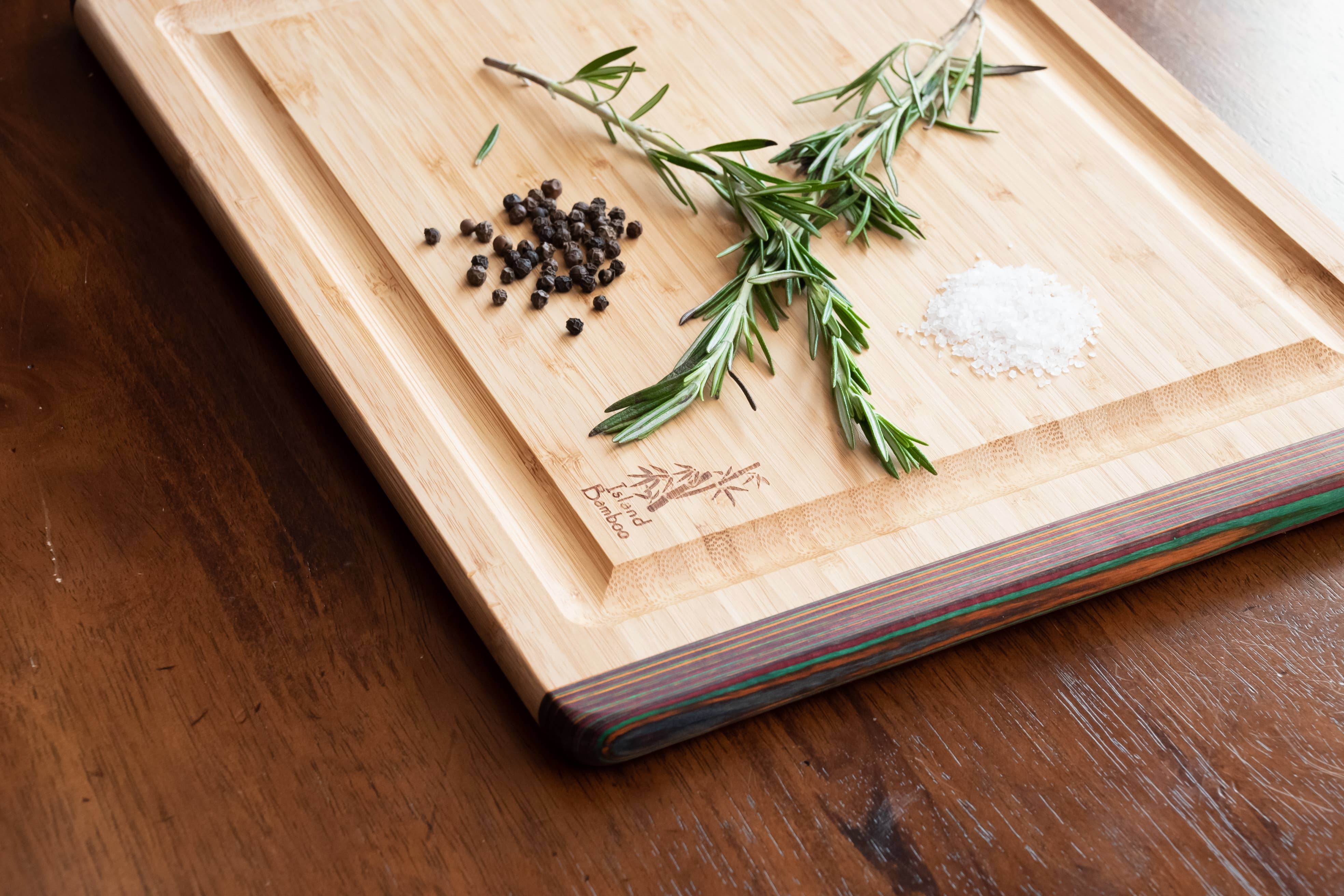 Island Bamboo - Wholesale Snijplank - Rainbow snijplank met jus groef3