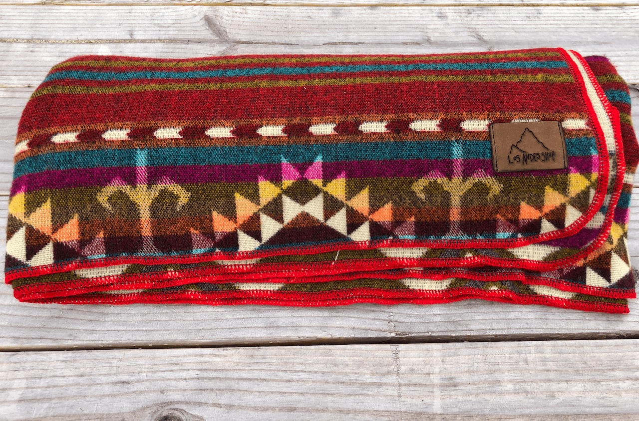 Los Andes Shop - Wholesale Throw Blanket - Red and Turquoise Western Blanket Queen Geometric2