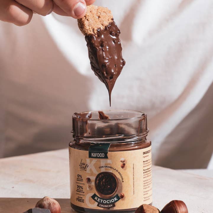 KeFood - Wholesale Nut Butter - KETOCIOK CRUNCHY 250G CREAM WITH HAZELNUT AND COCOA CRUNCH WITHOUT SUGAR7