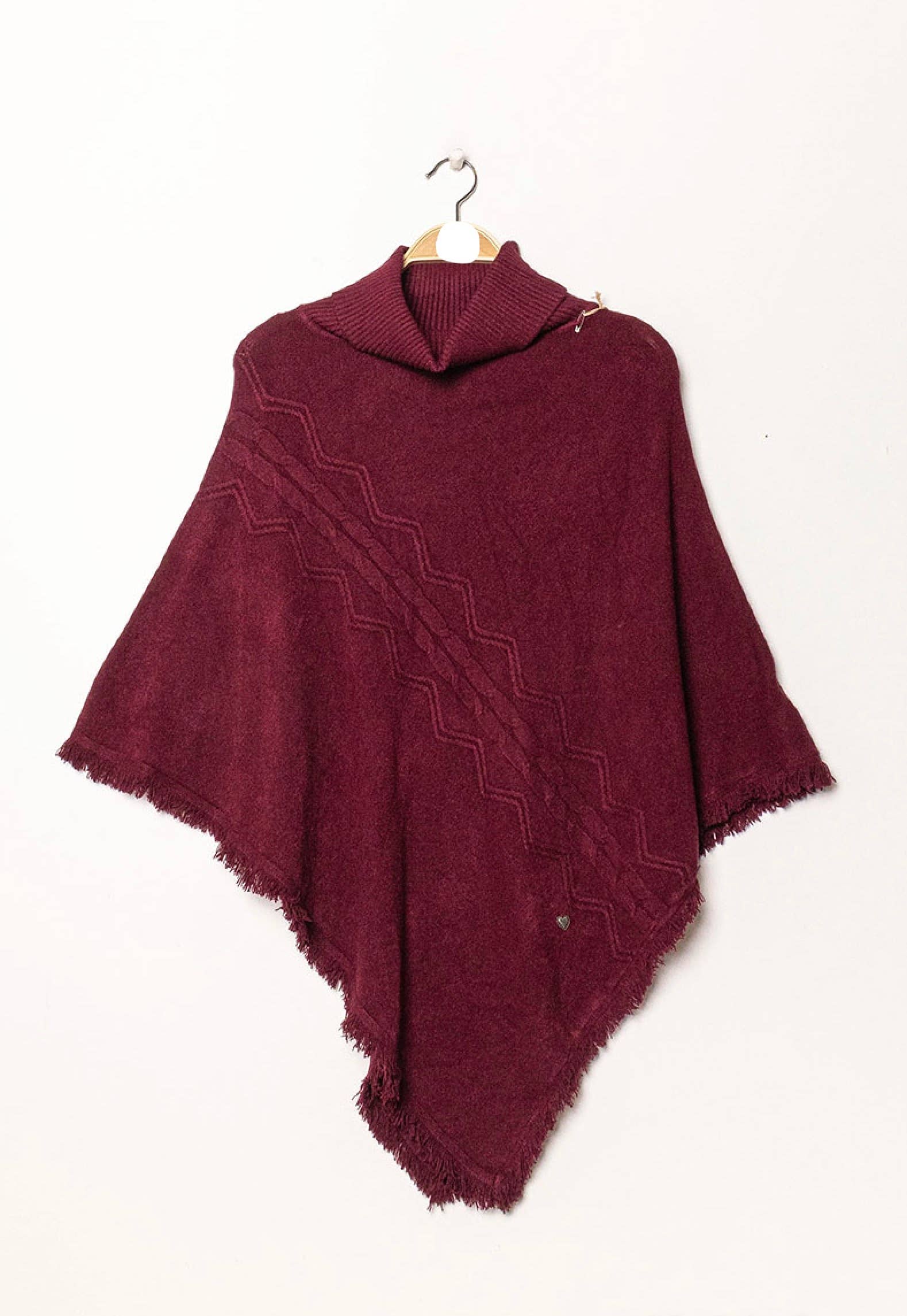 Happy look – Poncho - Mulher por atacado – Poncho Feminino com Gola Alta – Padrão Tecido & Acabamentos com Franjas9