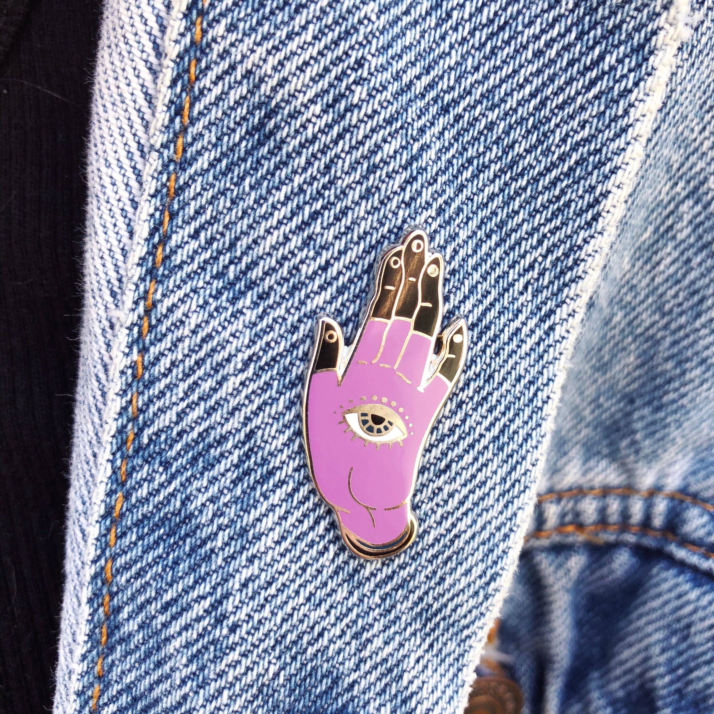 Mother of the Moon - Wholesale Reversspeld/knoop - Mystic Hand emaille pin