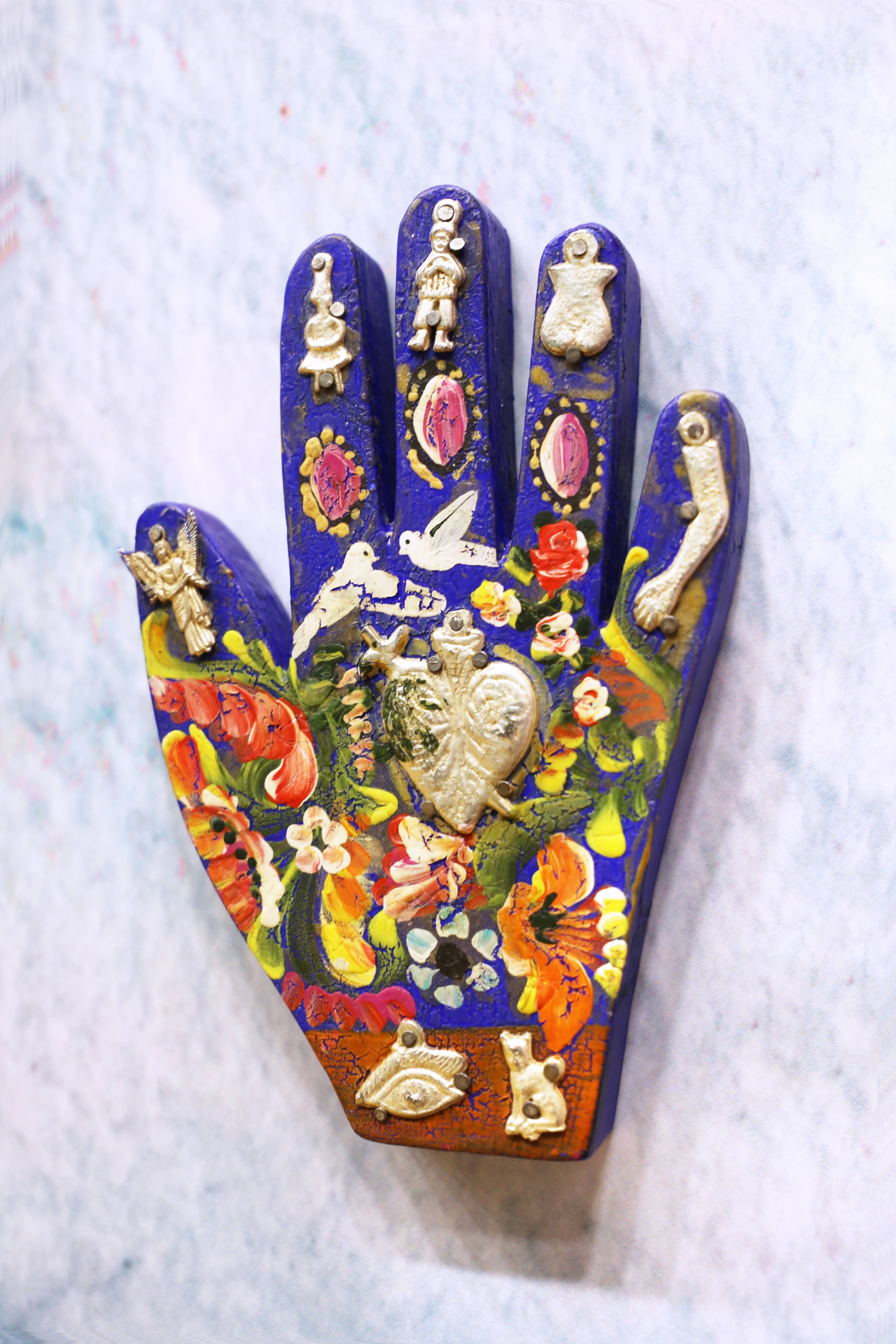 PINK PAMPAS - Wholesale Dimensionele/3D-muurkunst - Mexicaanse handgemaakte houten hand met handgeschilderd ex-voto0