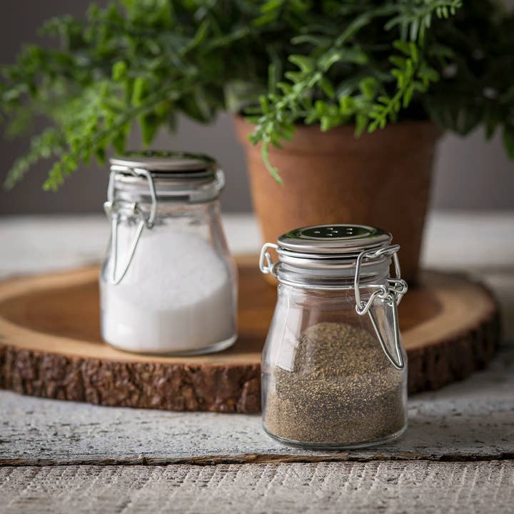 TableCraft Products Company - Wholesale Jar - 3.5 oz Resealable Glass Shakers1