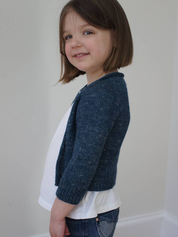 Fledgling Featherweight Knitting Pattern for wholesale by NNK Press