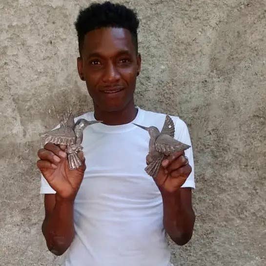 Haiti Fair Trade~ It's Cactus - Vente Décoration murale - Ensemble de 2 colibris de 6 po, ailes 3D, décoration de jardin1