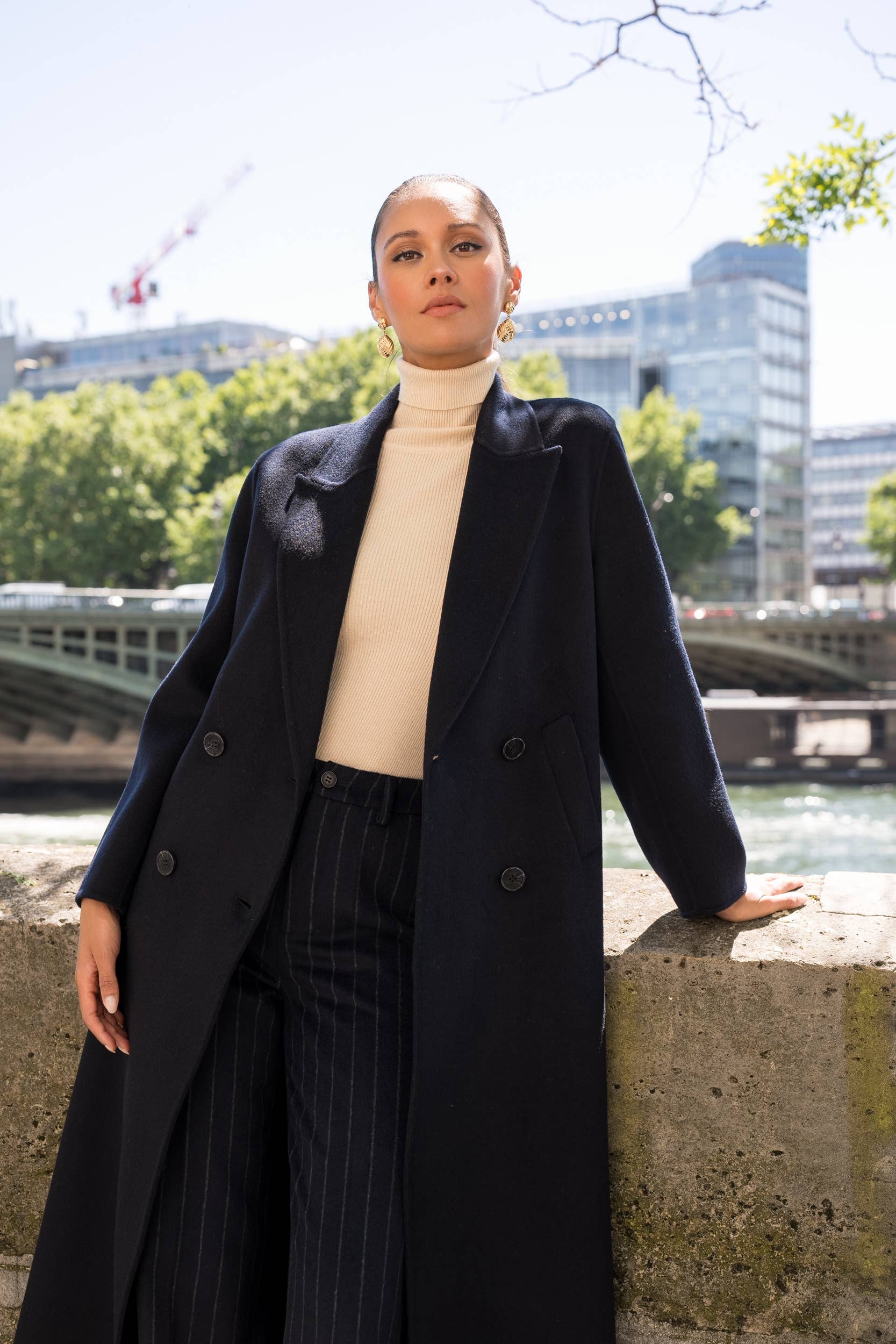 Attentif Paris – Großhandel Mantel - Damen – Extra langer, handgenähter Oversize-Mantel aus Wollmischung57