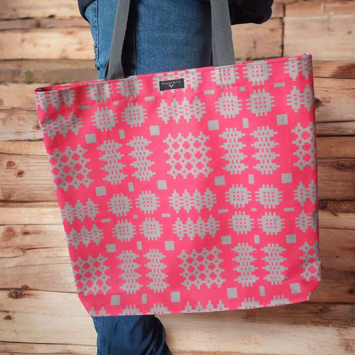 Moose & Co - Wholesale Tote Bag - Women's - Red Welsh tapestry blanket design Tote Bag