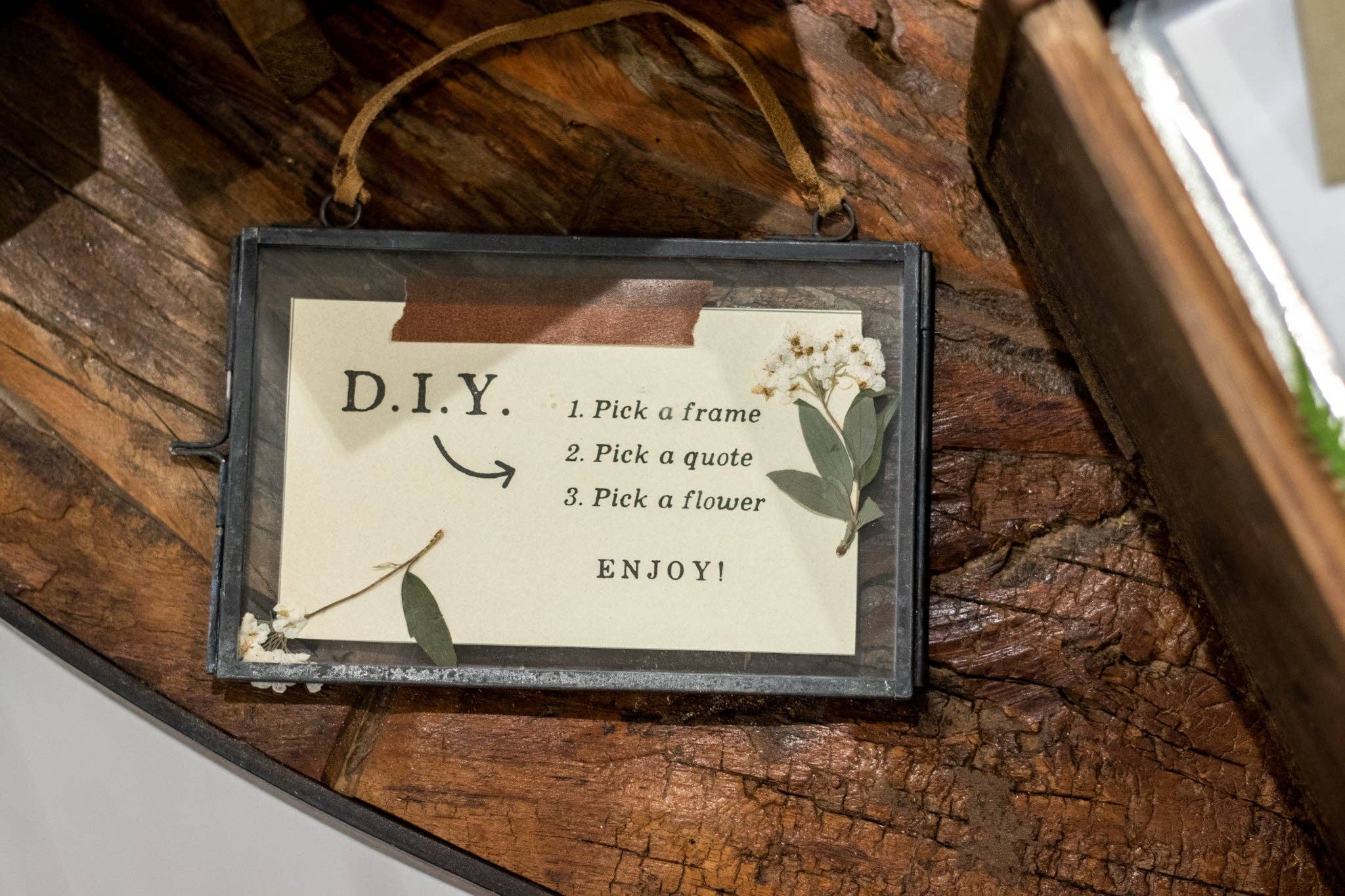 Sugarboo & Co - Wholesale Picture Frame - Zinc Frame 5"x3" Horizontal2