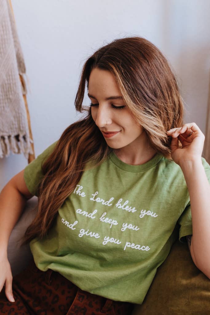 Crowned Free – Großhandel T-Shirt mit Siebdruck – Damen – Der Herr segne dich Tee1