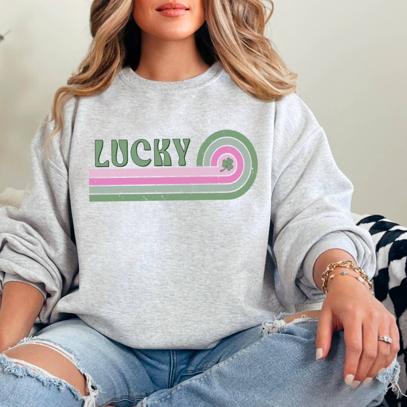 Shoppe SHC - Vente Sweat-shirt à imprimés – femme - Sweat-shirt ras du cou graphique chanceux de la Saint-Patrick1