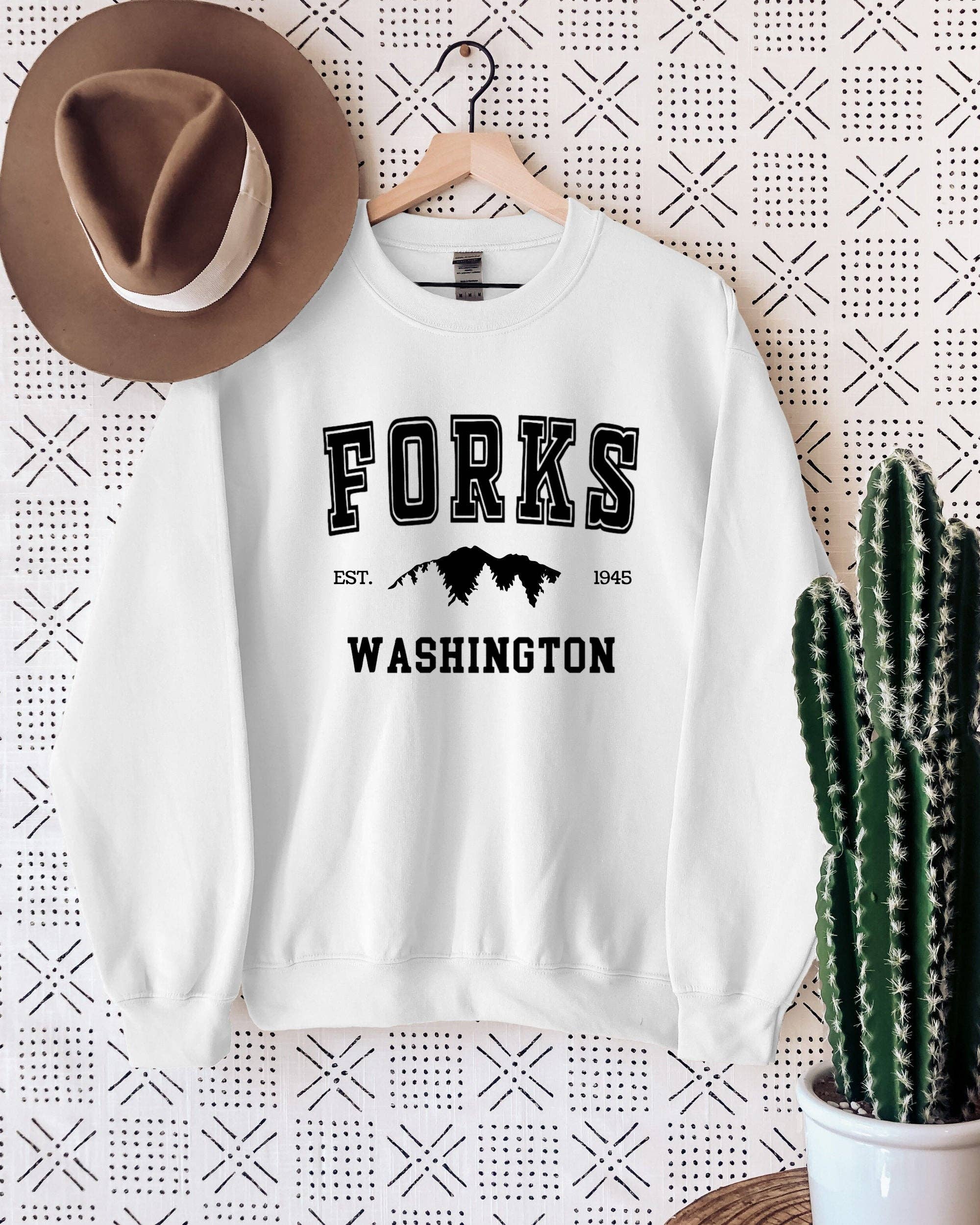 Desert Raine - Vendita all'ingrosso Felpa stampata - Donna - Felpa con montagna Forks Washington - Ispirata a Twilight1