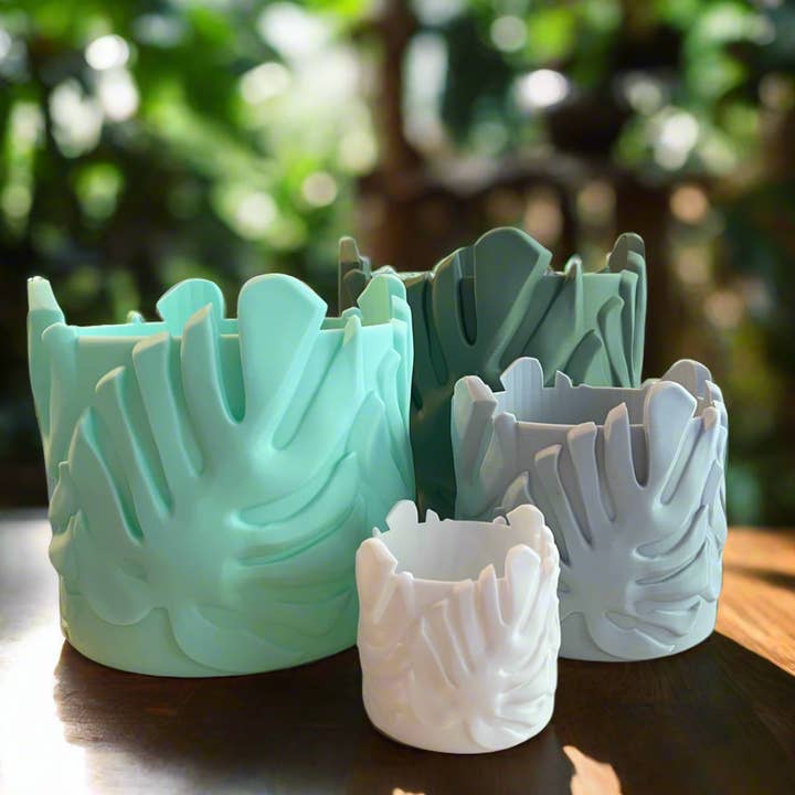 Genetic Designs - Wholesale Plant Pot - Monstera Leaf Planter