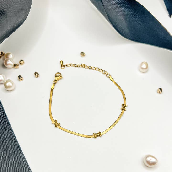 Fiona Grace - Wholesale Link & Chain Bracelet - Mini Bow Accent Snake Chain Bracelet – Gold Plated & Waterproof3