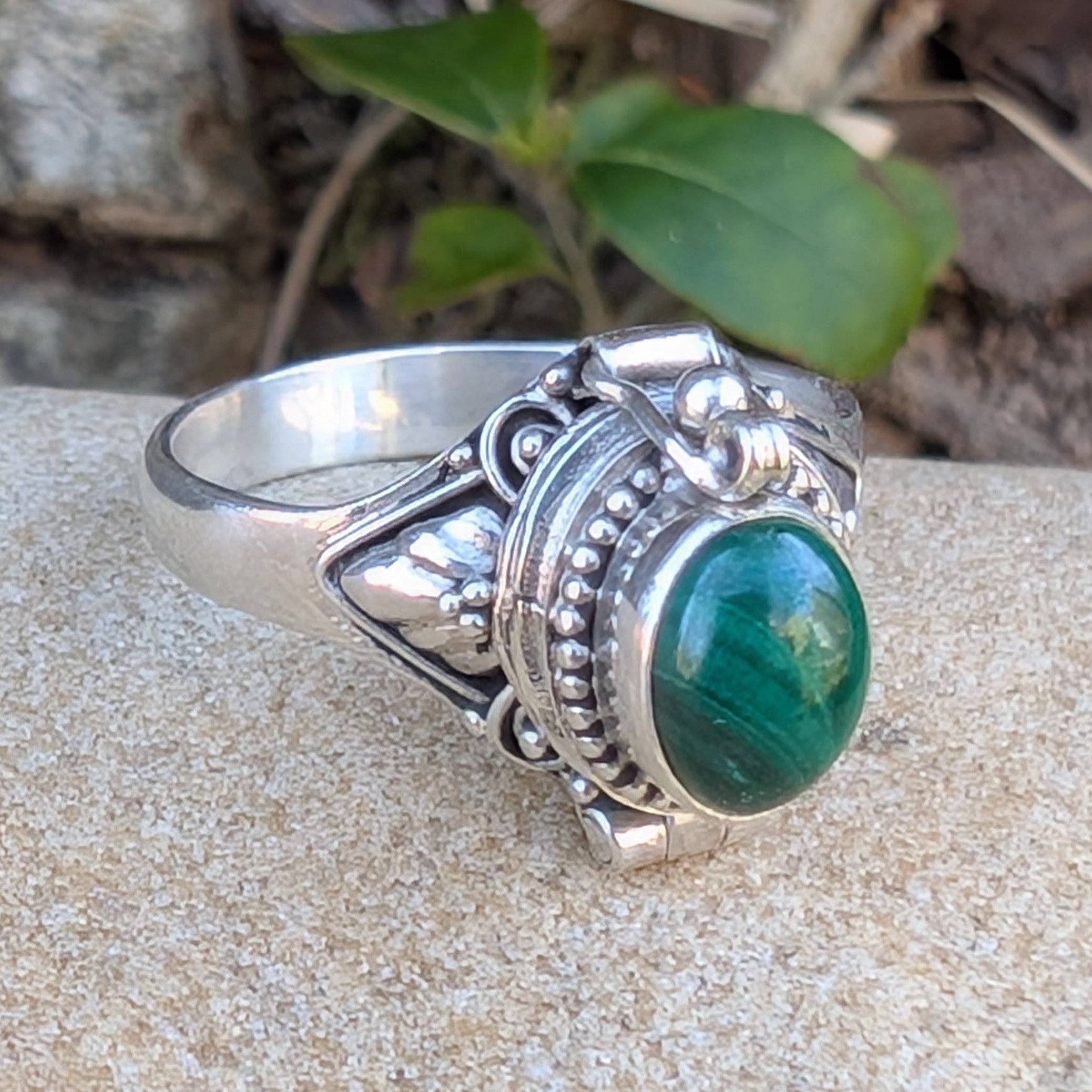 Silver Insanity – wholesale Cocktail/statement ring – Oval Poison Ring - Sterling Silver and Gemstone0