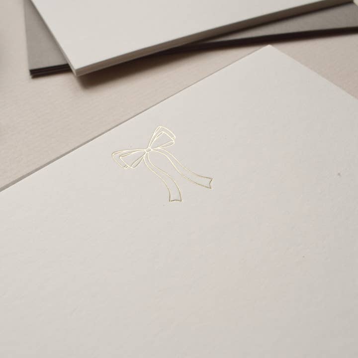 Jennifer Tune – wholesale Stationery/notecard set – Set of Five Notecards printed with a Gold Bow4