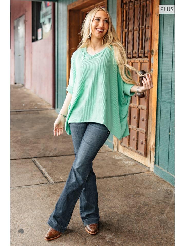 Andrée by Unit - Wholesale Blouse - Women's - PLUS SIZE Oversized Relaxed Fit Top