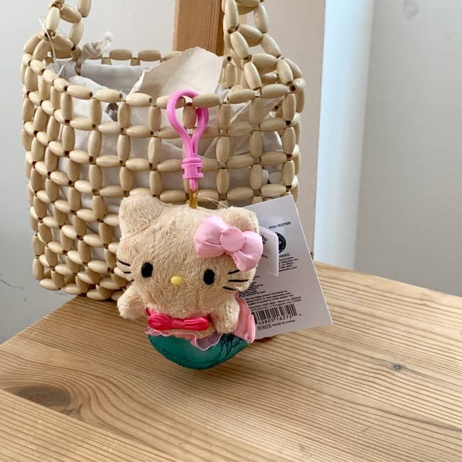 MOND HAUS – Porta-chaves - Mulher por atacado – 🧜Porta-chaves Ari, Peluche Licenciado Hello Kitty Sereia Charm.