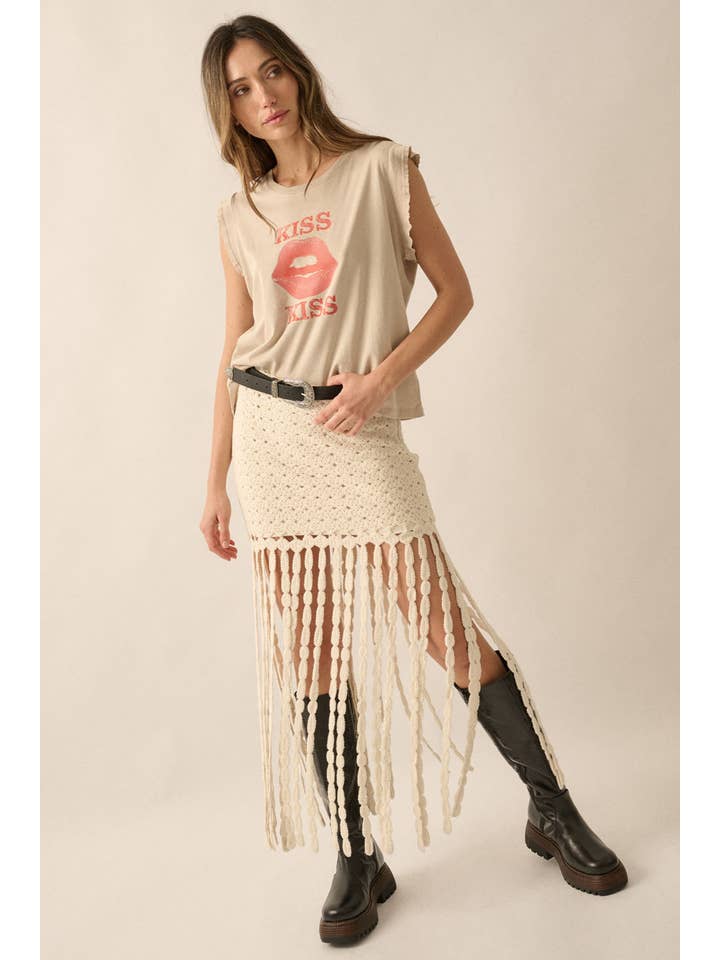 Stone Kiss Kiss Lips Distress Vintage-Wash Graphic Tee for wholesale on Faire