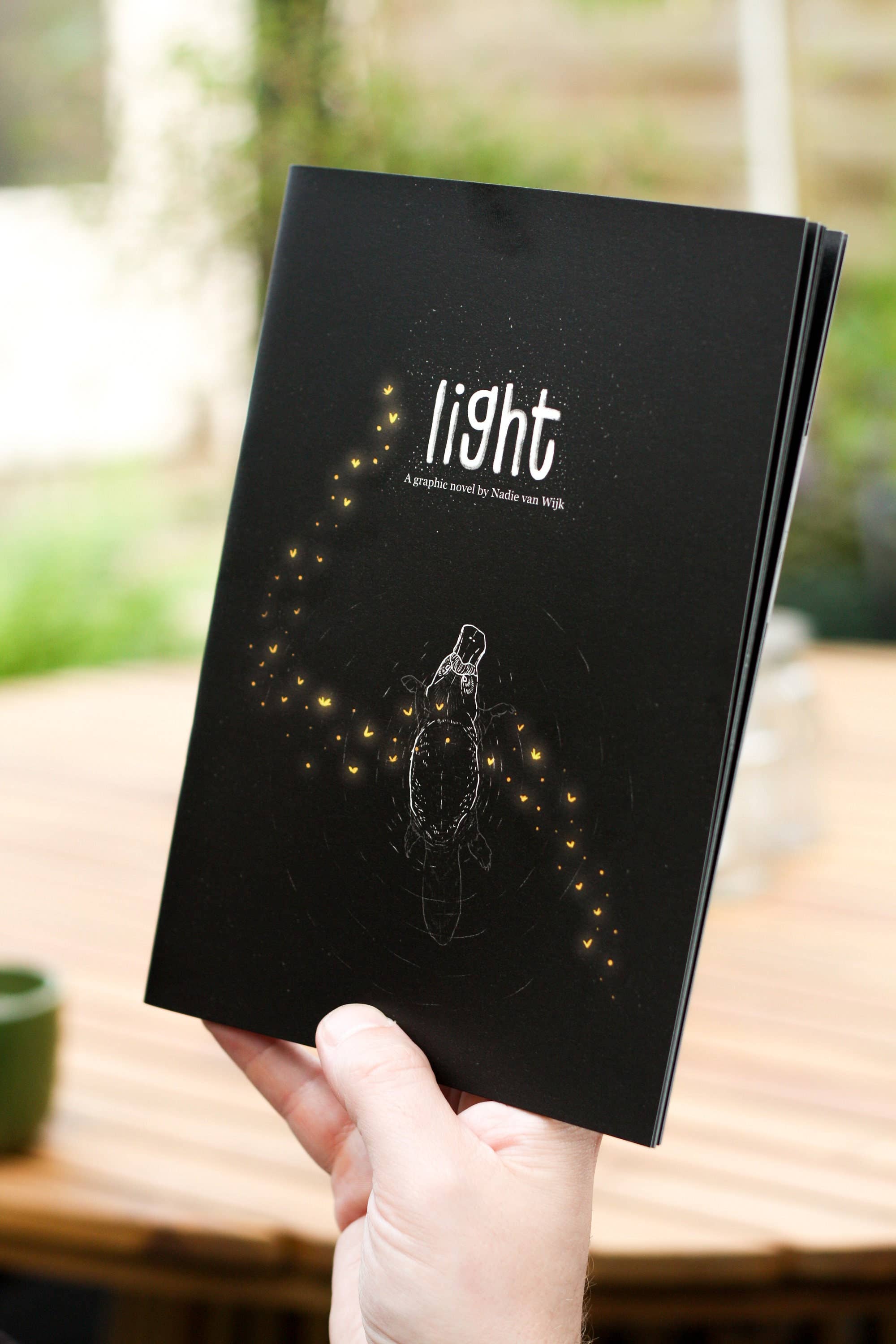 Nadie van Wijk - Ontwerp & Illustratie - Wholesale Graphic Novel - Light - Graphic Novel on Mental Health1
