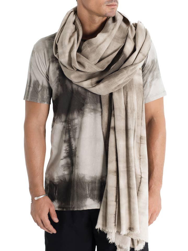 chal shibori - chal 100% algodón teñido a mano con plantas para venta al por mayor de Jan Hilmer + Sparrow