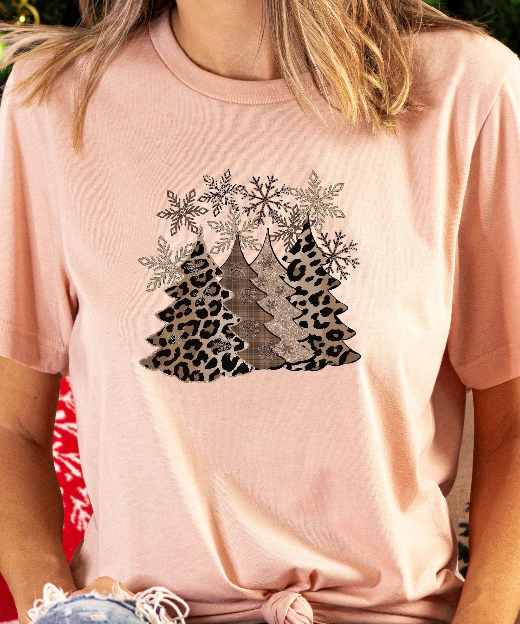 Midday USA - Wholesale T-Shirt (Graphic) - Women's - Leopard Christmas Tree Tshirt1