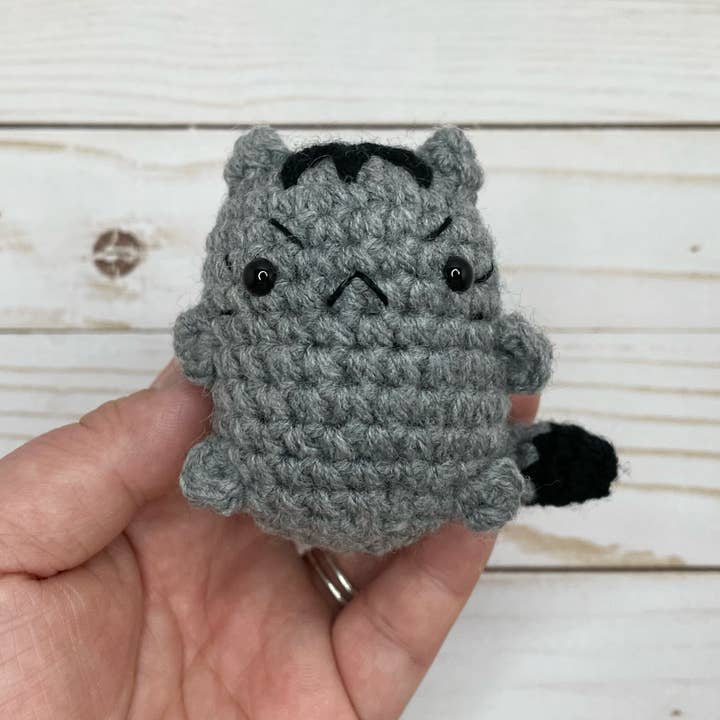 Anh2 LTD - Vendita all'ingrosso Peluche - Bambini e neonati - Mini gatto all'uncinetto, gatto Amigurumi, animali di peluche fatti a mano