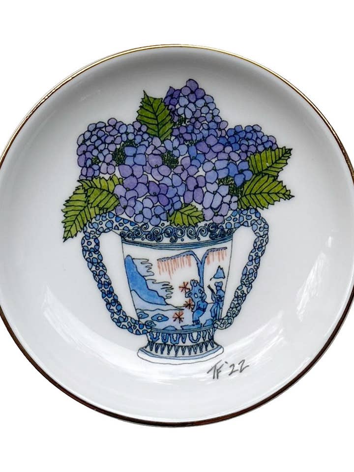 Imari Urn with Blue Hydrangea Ring Dish for wholesale by Toute-Petite