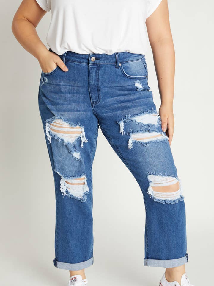 PRE PACK Plus Size 90's Boyfriend Jeans EP3441XL and other Purchase Wholesale plus size denim. Free Returns & Net 60 Terms on Faire trending on Faire.