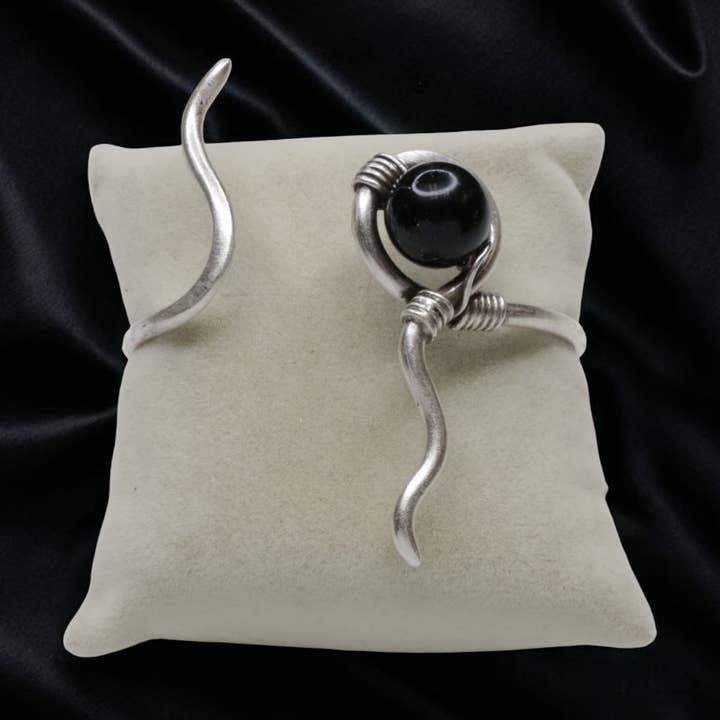 Artikelnummer KDR-2002 - Handgemaakte draadarmband voor wholesale door The Ancient Bazaar Jewelry & Accessories