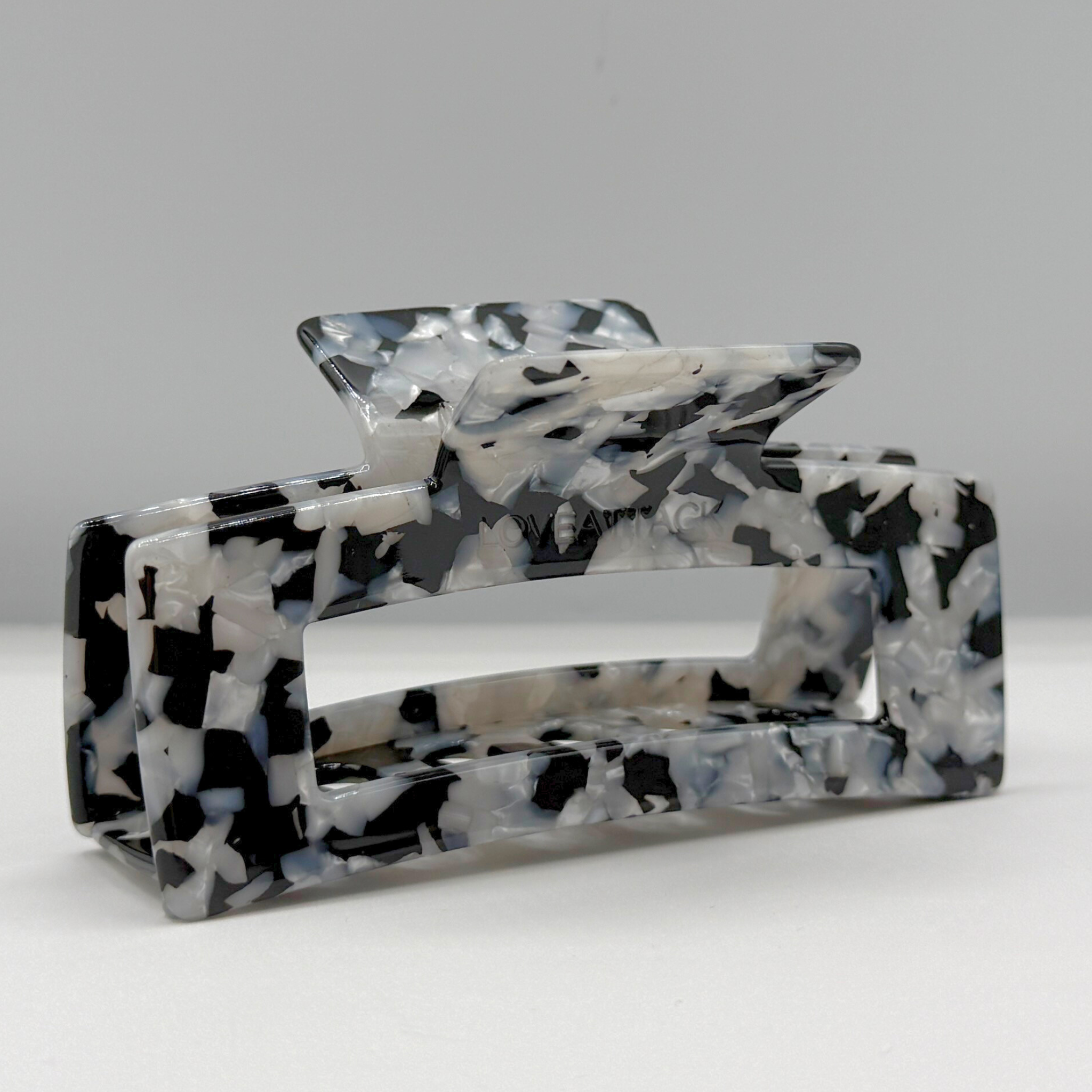 Love Attack - Wholesale Hair Clip - Women's - Aven Cellulose Acetate Hair Claw Clips24