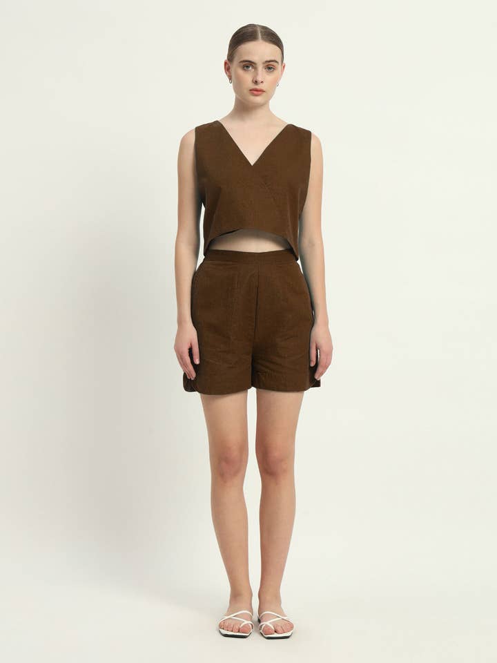 Shorts Matchende Sæt Nøddeskal V-hals Overlap for engroshandel hos Thevasa