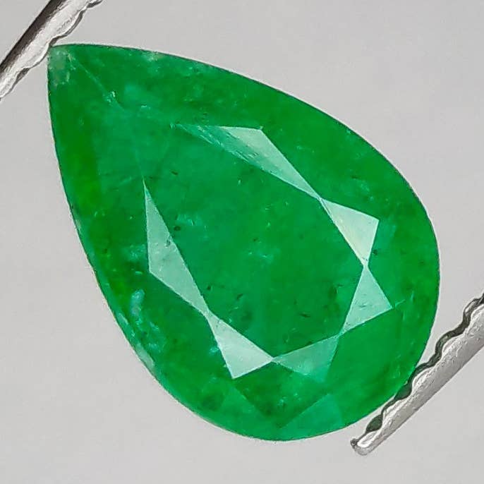 1.60ct Esmeralda Talla Pera para venta al por mayor de Naturjoya