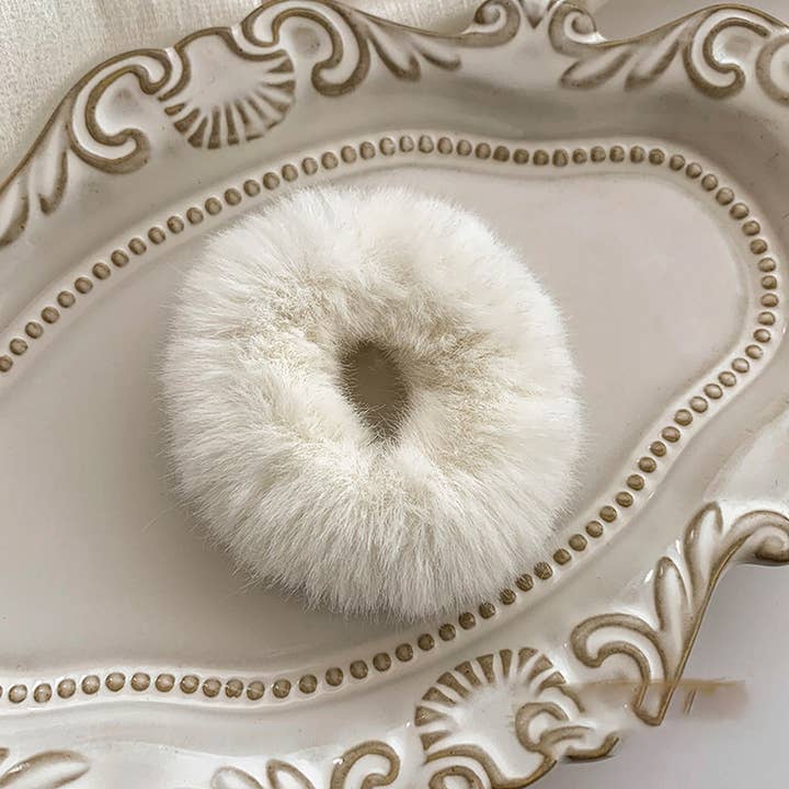ACCITY - Wholesale Scrunchie - Women's - WHITE PLUSH HAIR RING RUBBER BAND HAIR ACCESSORIES_CWAHA3949