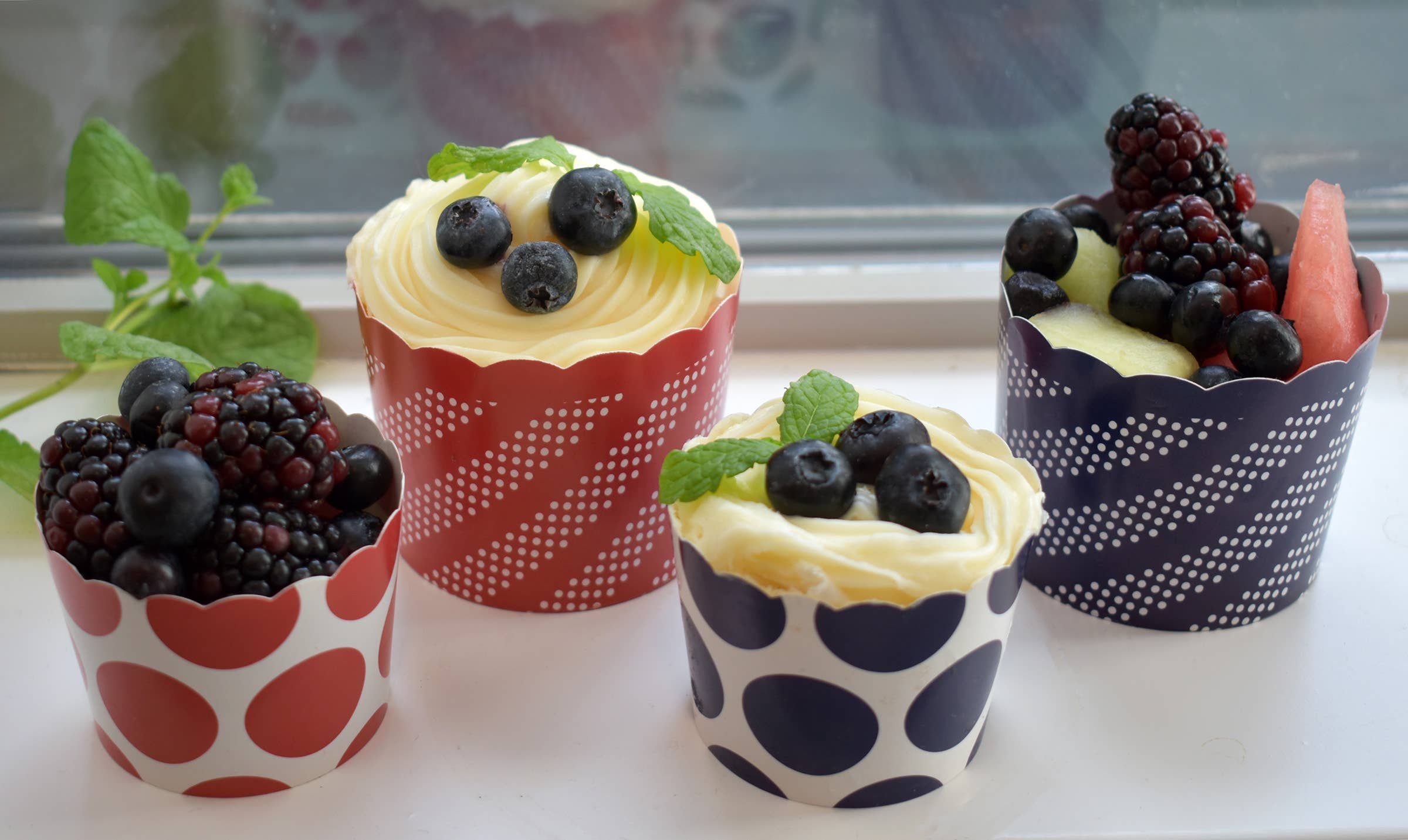 Sweet Divide - Wholesale Cupcake/Muffin Liner - Small 3 oz Disposable Baking & Snack Cups - Red - 25 Pk3