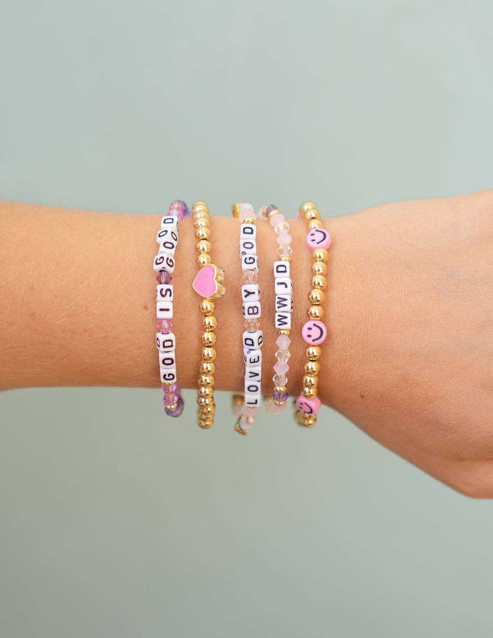 Elevated Faith - Vendita all'ingrosso Bracciale con perline - Bracciale con lettera «Loved By1