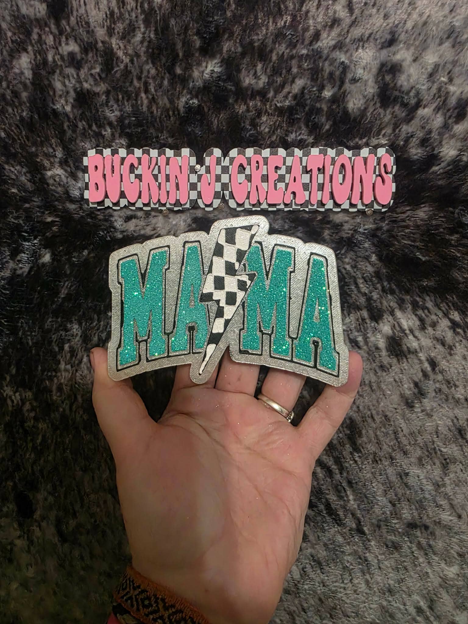 Buckin J Creations - Venta al por mayor Ambientador de coche - Mujer - Ambientador de coche hecho a mano Mama Lighting Checker1